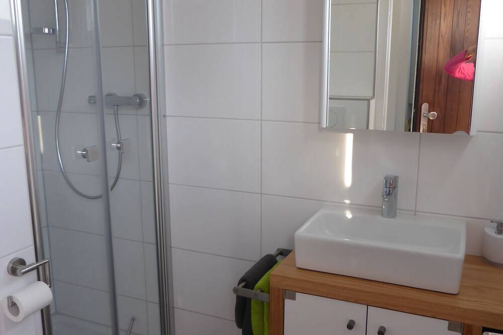Modernes Ferienhaus mit direktem Seezugang in Ketsch, Rheinebene