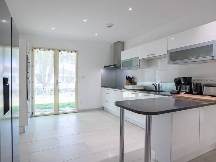 Location de vacances pour 10 personnes, avec terrasse et jardin à Saint-Paul-en-Born - 4