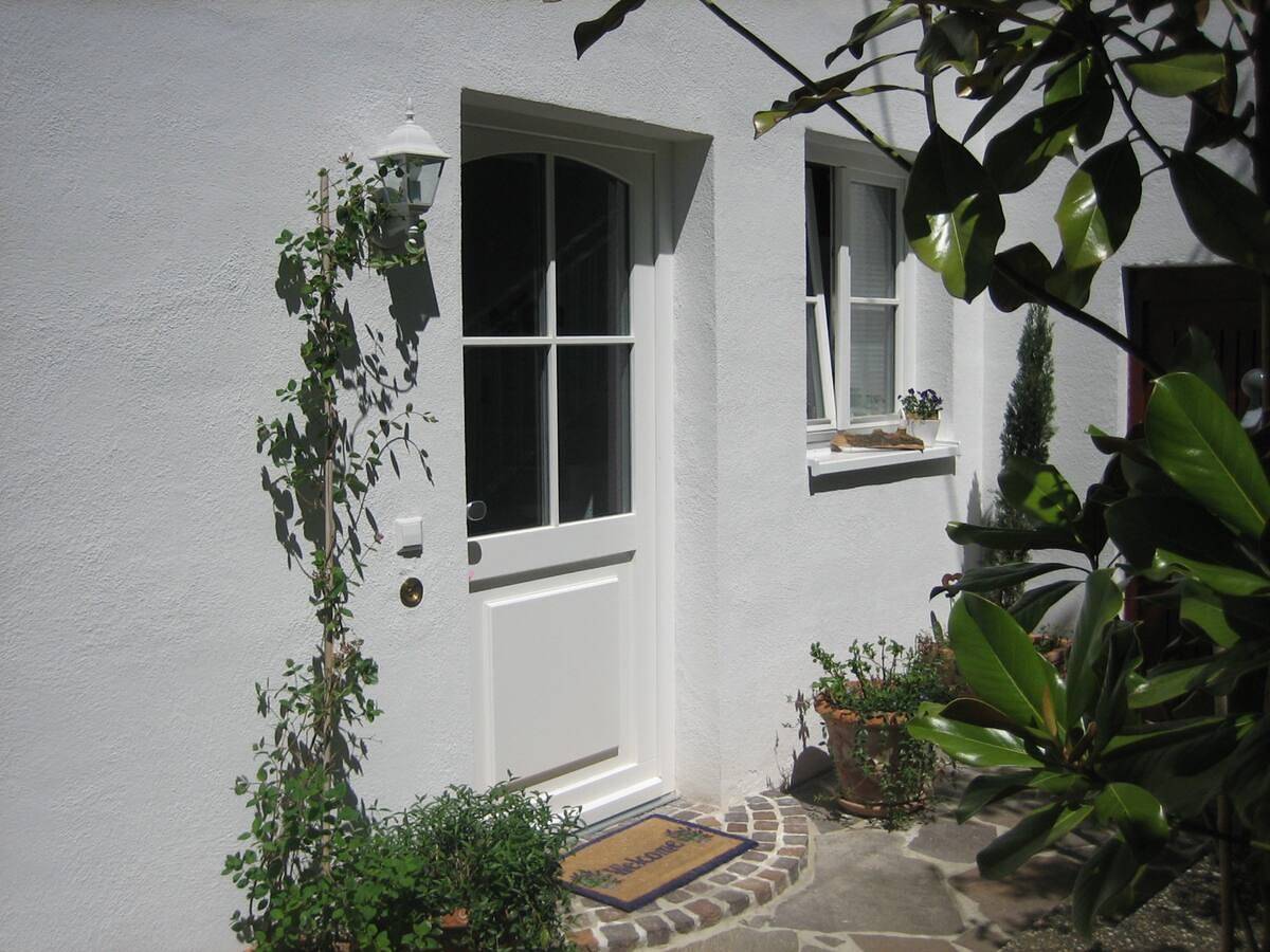 Ganze Wohnung, Apartment 'Romantica' mit Seeblick, privater Terrasse und Wlan in Sipplingen, Region Bodensee-Oberschwaben