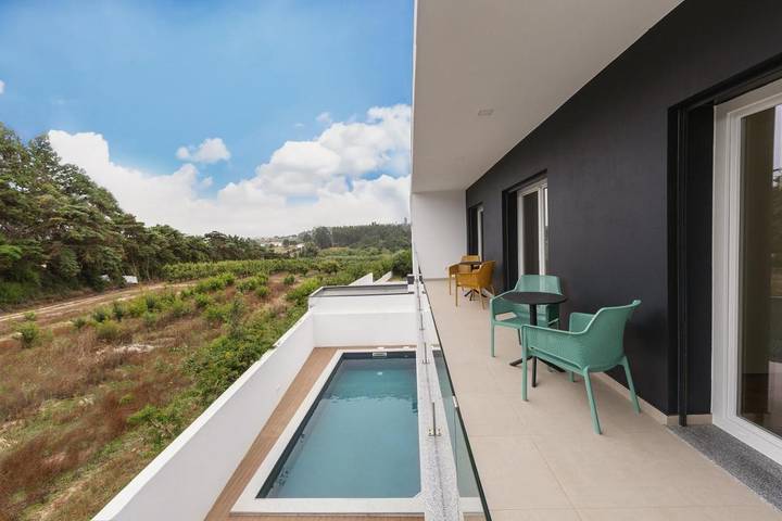 Casa rural para 8 personas, con terraza y piscina en Óbidos