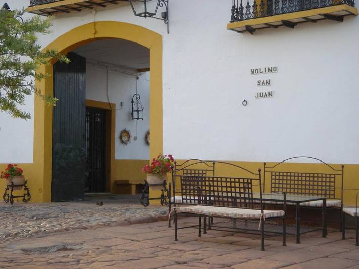 Casa rural para 22 personas, con Balcón y Terraza además de Piscina y Vistas en Cañete de las Torres - 3