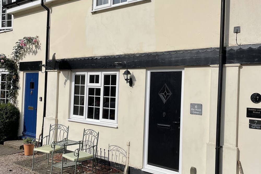 A terraced mews cottage close to the banks of the River Wye with beautiful views in Symonds Yat, Herefordshire