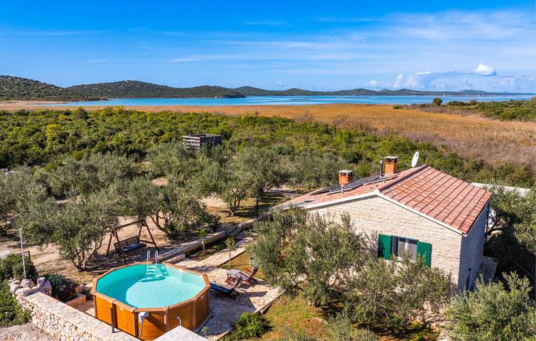 Ferienhaus für 4 Personen, mit Ausblick und Garten sowie Terrasse - 1