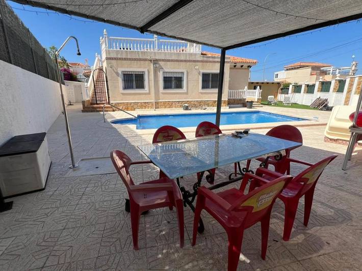 Casa rural para 6 personas, con Terraza además de Jardín y Piscina en San Miguel de Salinas - 4