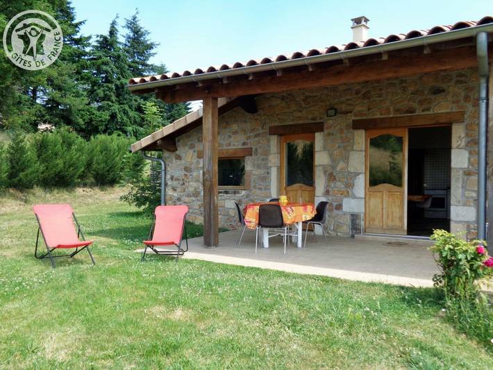 Gîte pour 5 personnes, avec Terrasse et Jardin