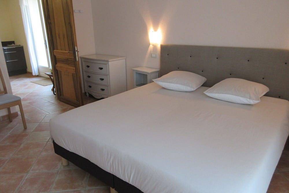 Apartamento entero, Albergue 2 personas 42m2 \"Rasteau\" in Le Barroux, Parque natural regional del Mont Ventoux