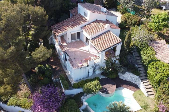 Ferienhaus für 9 Personen, mit Garten und Terrasse