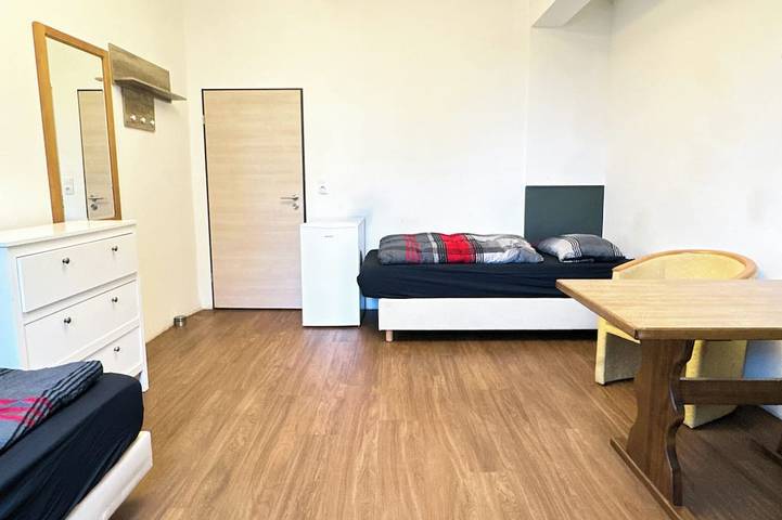 Ganze Wohnung, Spacious group accommodation for 12 people. Ideal for professionals or expats. in Friedeburg, Landkreis Wittmund