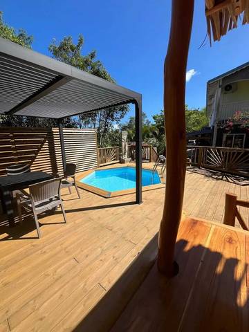 Gîte pour 2 personnes, avec piscine et jardin à Deshaies