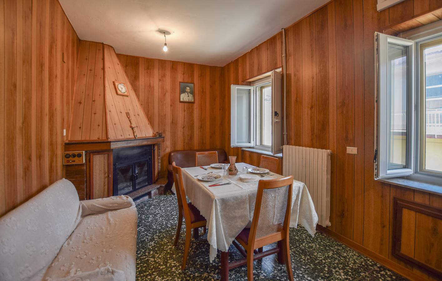Luxuriöse 2BR Wohnung mit AC, Waschmaschine, Parkplatz & WiFi in Acri, Cosenza Provinz