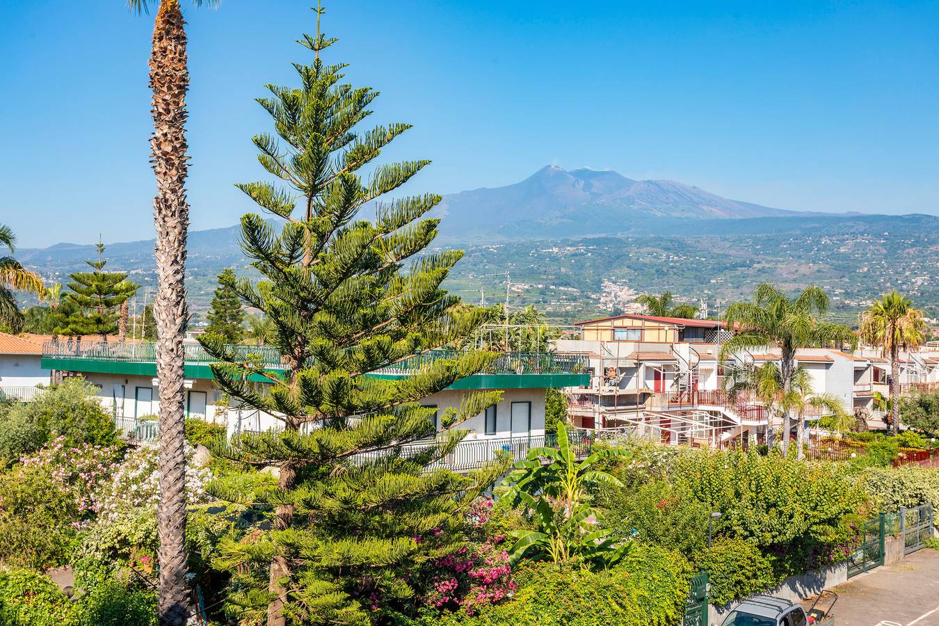 Apartamento entero, Apartamento 'I Ciottoli Dello Ionio - Apt 5' con vistas a las montañas, terraza compartida y balcón in Fondachello, Provincia de Catania