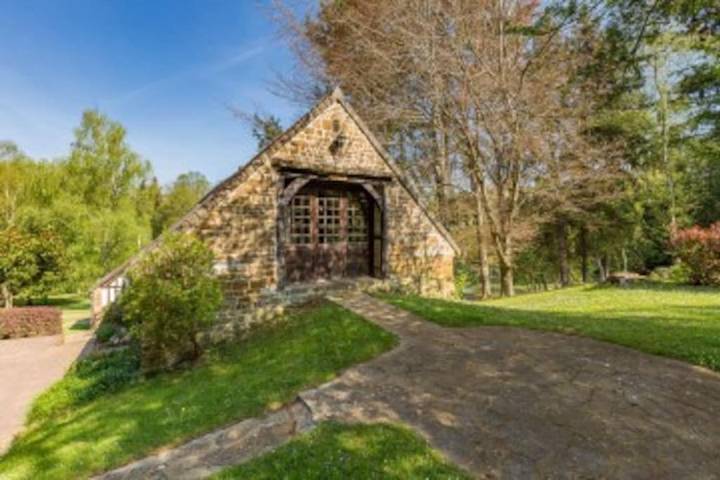 Location de vacances pour 4 personnes, avec piscine ainsi que vue et jardin, animaux acceptés à Vimoutiers