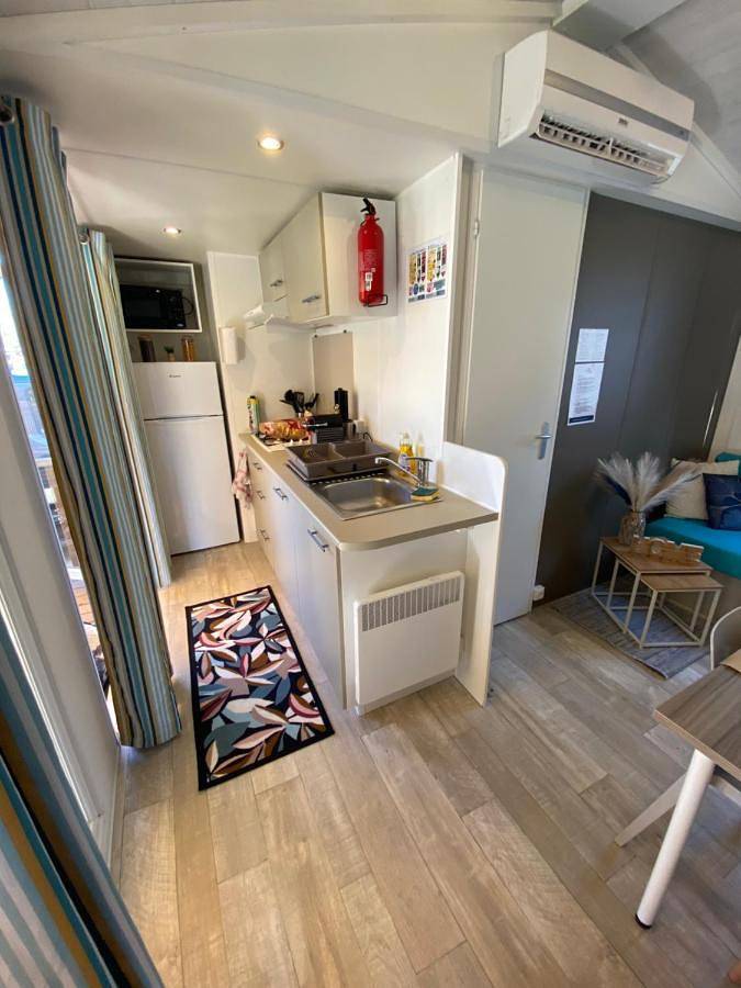 Camping pour 6 personnes, avec terrasse et piscine dans Plage de l'Espiguette - 4