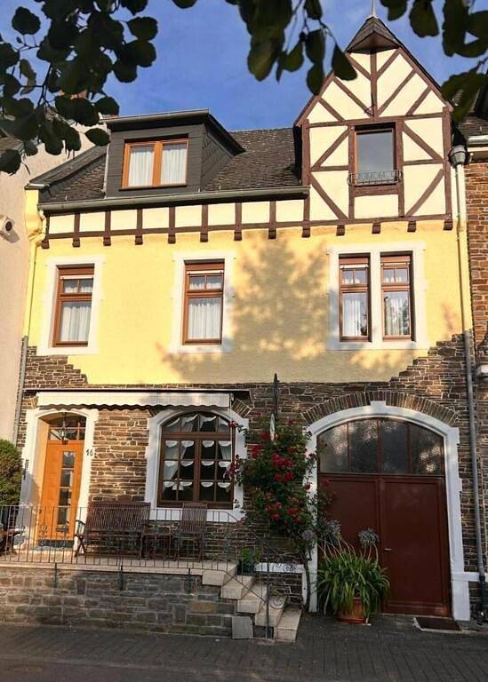 Ferienhaus für 12 Personen, mit Terrasse und Sauna sowie Ausblick, mit Haustier in Neef