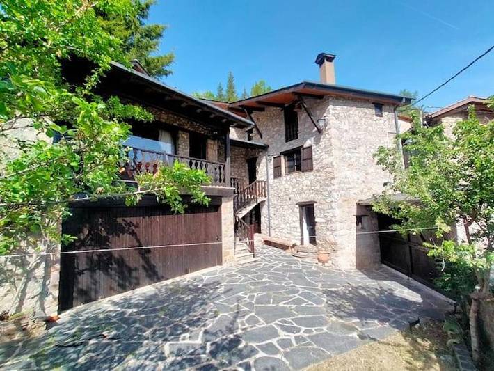 Casa rural para 10 personas, con vistas y jardín, Se admiten mascotas en Alto Urgel