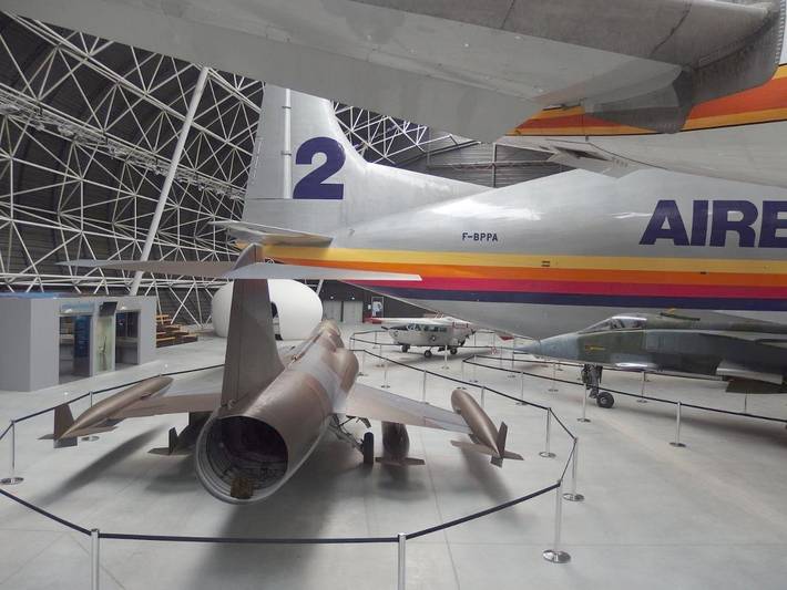 Hôtel pour 4 personnes, avec piscine et jardin dans Aeroport Toulouse - Blagnac - 2