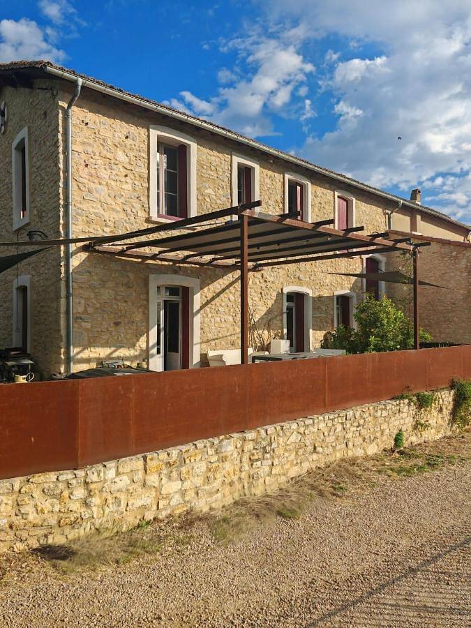 Maison d’hôte pour 2 personnes, avec jardin ainsi que terrasse et jacuzzi