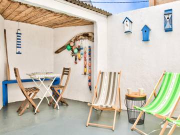 Gîte pour 5 personnes, avec terrasse, adapté aux familles dans Port de pêche du Guilvinec