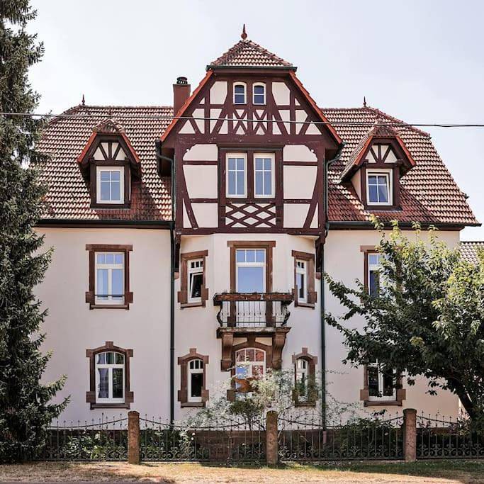 Ganze Wohnung, Charmante, großzügige Ferienwohnung Villa Fleurie in Bretten, Kraichgau