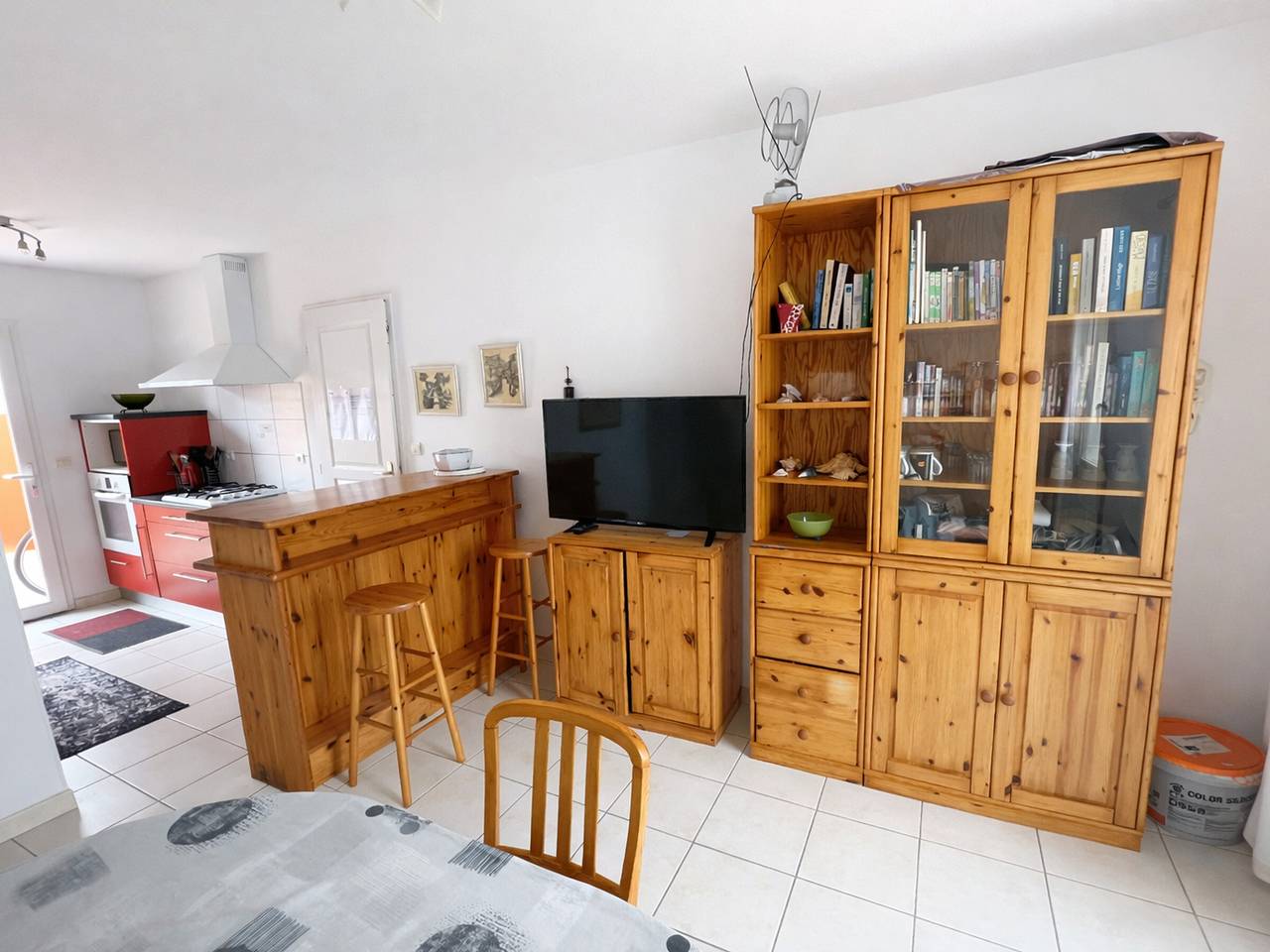 Charming Beachside House with Garden, Close to Shops in La Tranche-sur-Mer, Vendée
