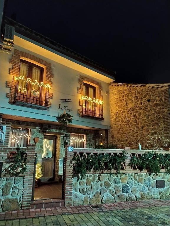 Location de vacances pour 6 personnes, avec terrasse et vue, animaux acceptés à Lanzahíta - 2