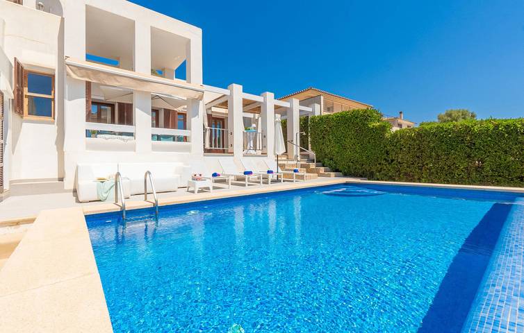 Luxus-Apartment mit Meerblick & Pool, 400m zum Strand Cala Anguila in Cala Anguila, Manacor