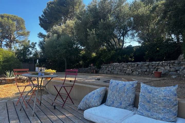 Ferienhaus für 8 Personen, mit Pool und Terrasse sowie Garten - 1