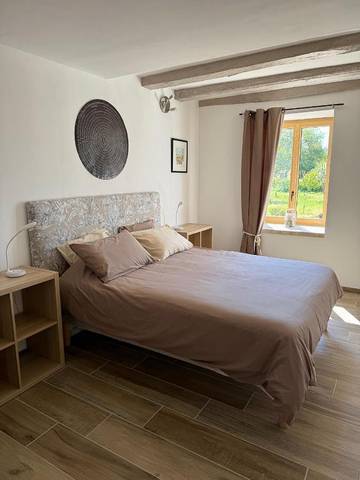 Chambre d’hôte pour 2 personnes, avec jardin et vue sur le lac ainsi que vue et terrasse à Le Tallud