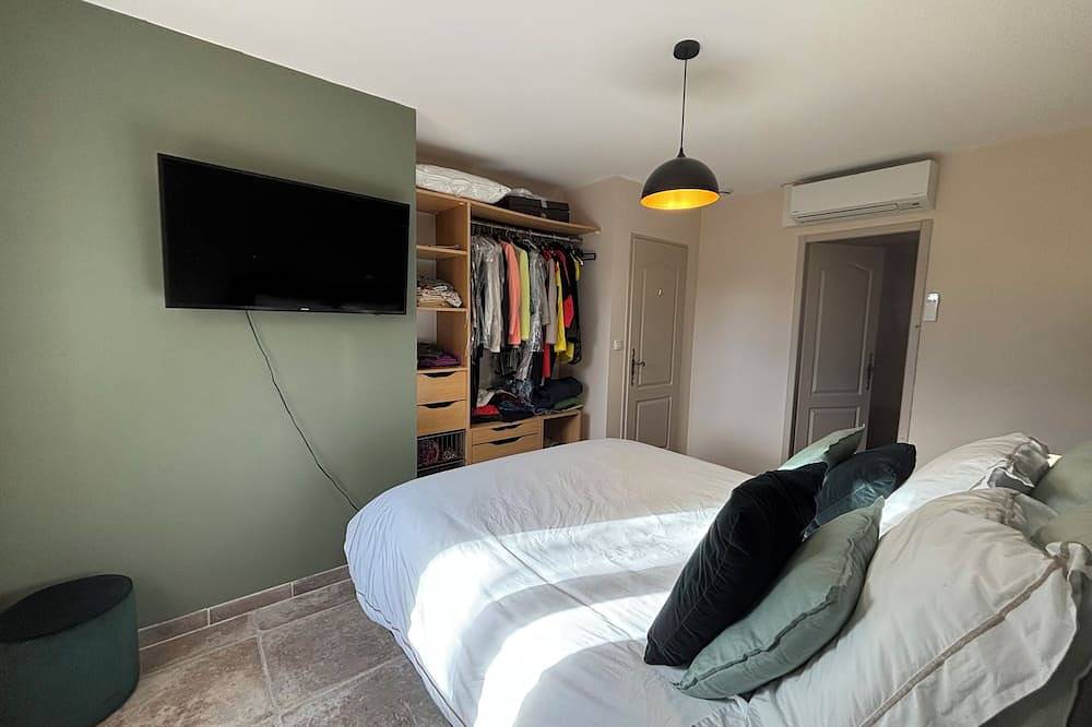 4-bedroom Provencal villa Uzes in Saint-Siffret, Nimes en omgeving