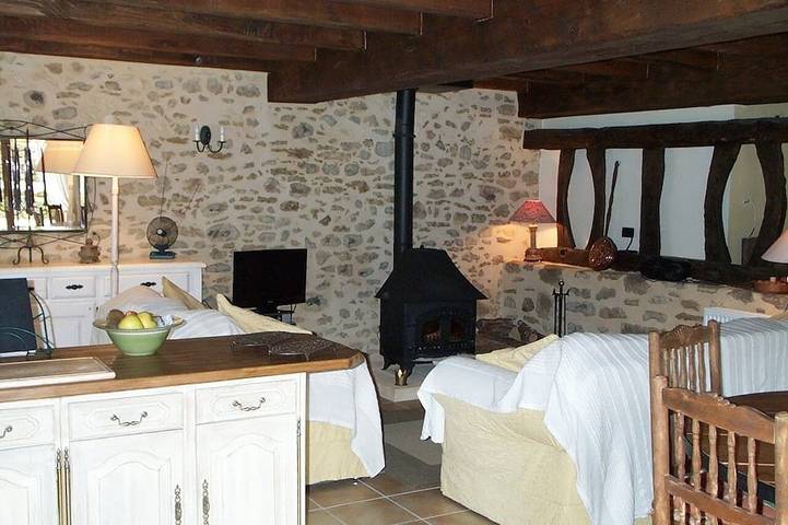 Location de vacances pour 8 personnes, avec terrasse et jardin à Saint-Laurent-la-Vallée - 2