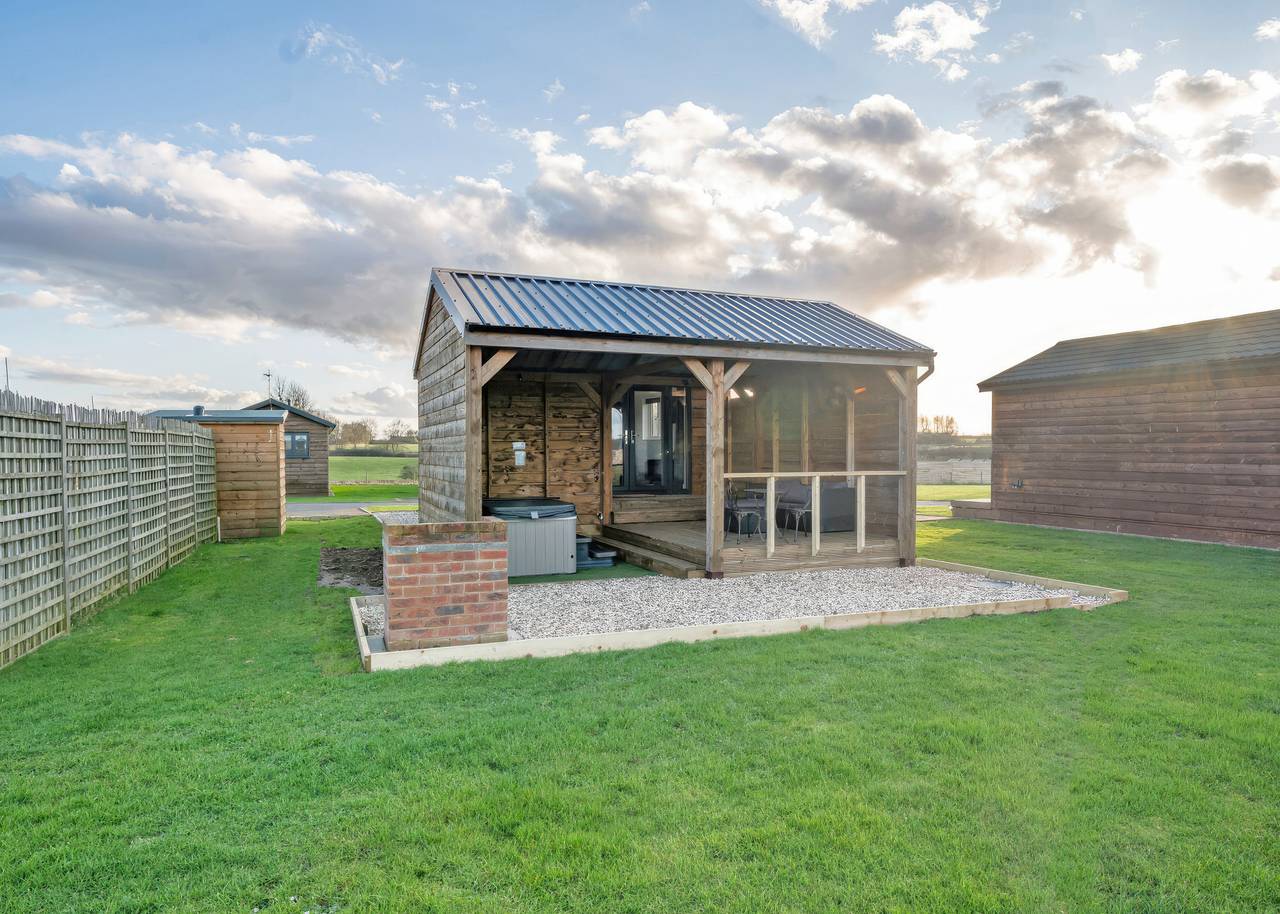 Willow Deluxe Pod in Worcestershire