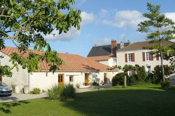 Chambre d’hôte pour 3 personnes, avec jardin et piscine à Le Poiré-sur-Velluire