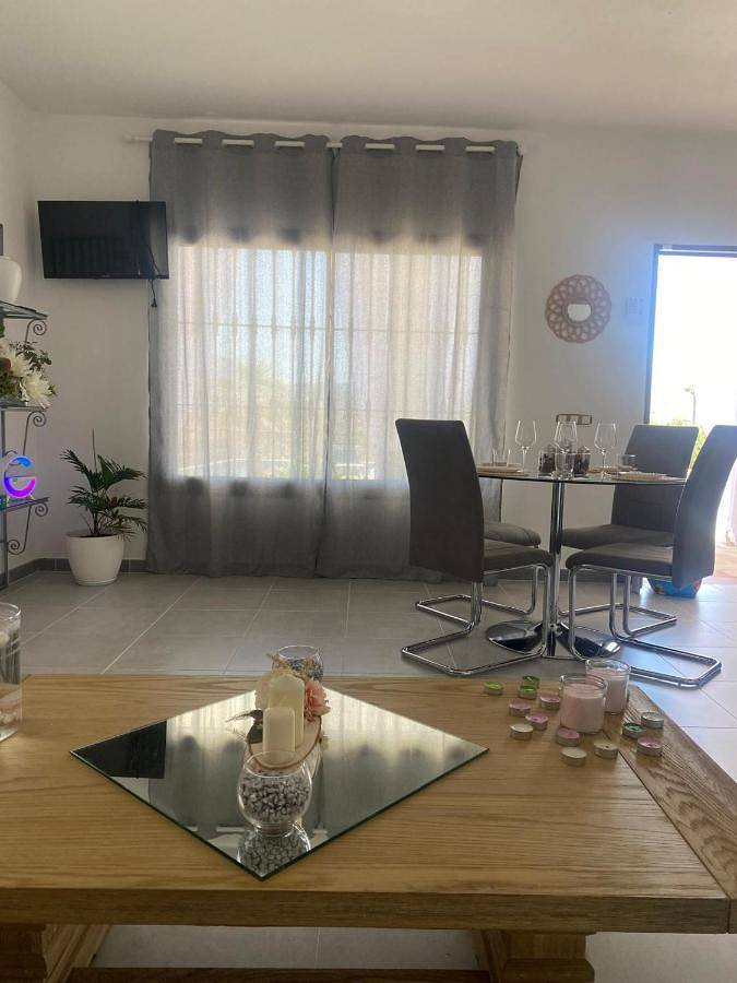 Casa rural para 6 personas, con Terraza y Jardín además de Piscina y Vistas en Monda - 3