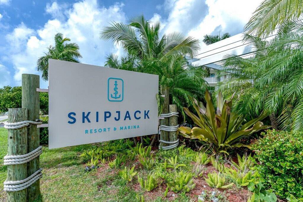 Ganze Wohnung, Waterfront Condo – Pool, Tiki Bar and Marina in Sombrero Beach, Marathon