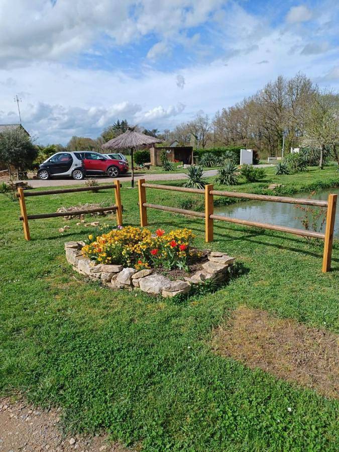 Gîte pour 2 personnes, avec Terrasse et Jardin dans Fleury-sur-Loire