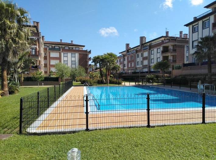 Gîte pour 4 personnes, avec Terrasse et Jardin ainsi que Piscine et Vue à Bakio