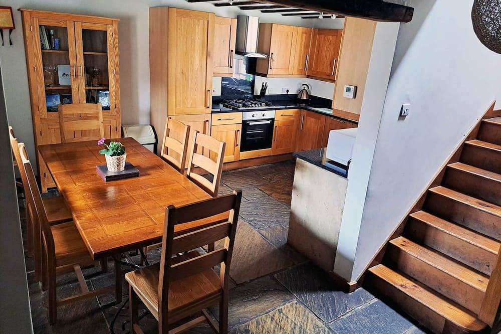 3 dormitorios, 250 años de edad, granero, jacuzzi privado, piscina in Merseyside