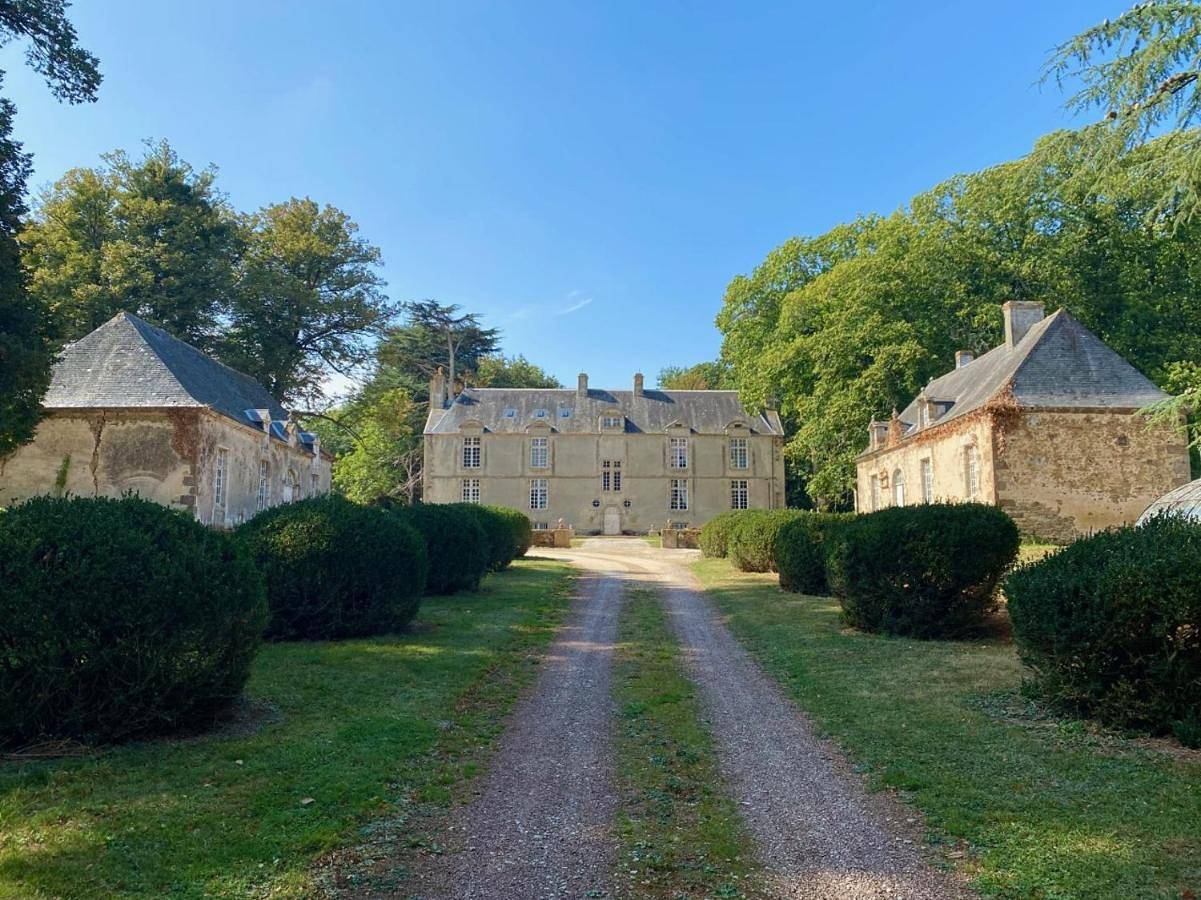 Deluxe Villa in Moulins-le-Carbonnel, Parc naturel régional Normandie-Maine