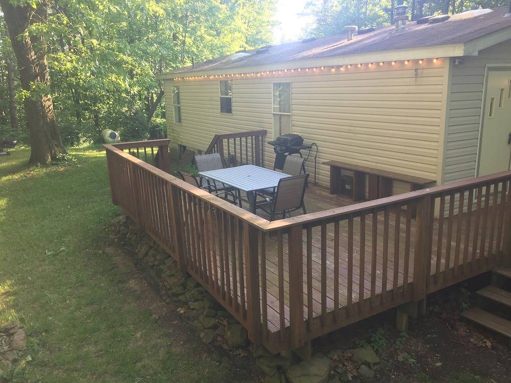 Familienfreundlich In der Nähe von Mohican - möbliert 3 Br mit Terrasse und einer Feuerstelle in Holmes County