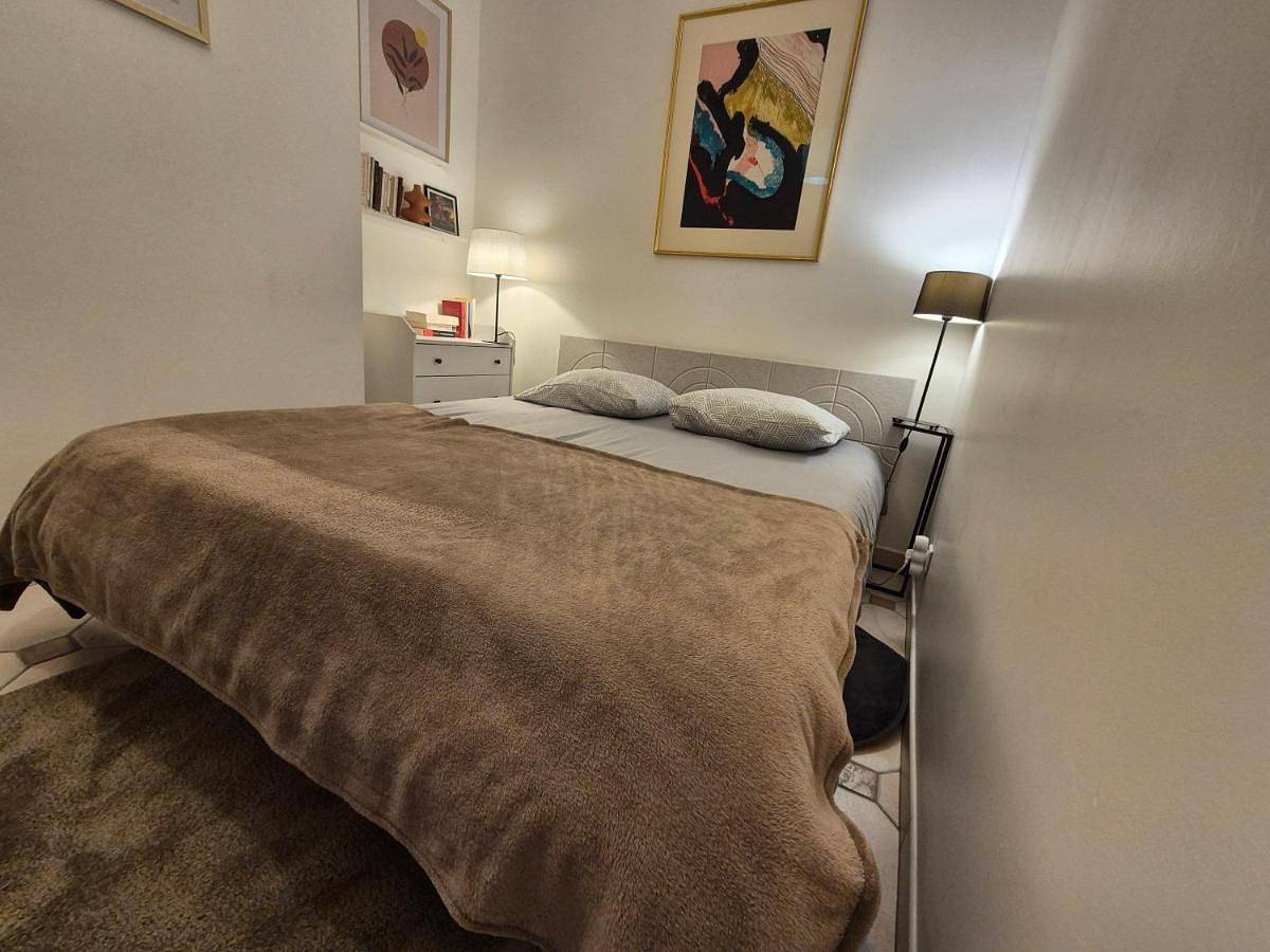 Appartement entier, Au plus près du Chateau ! in Chantilly, Oise