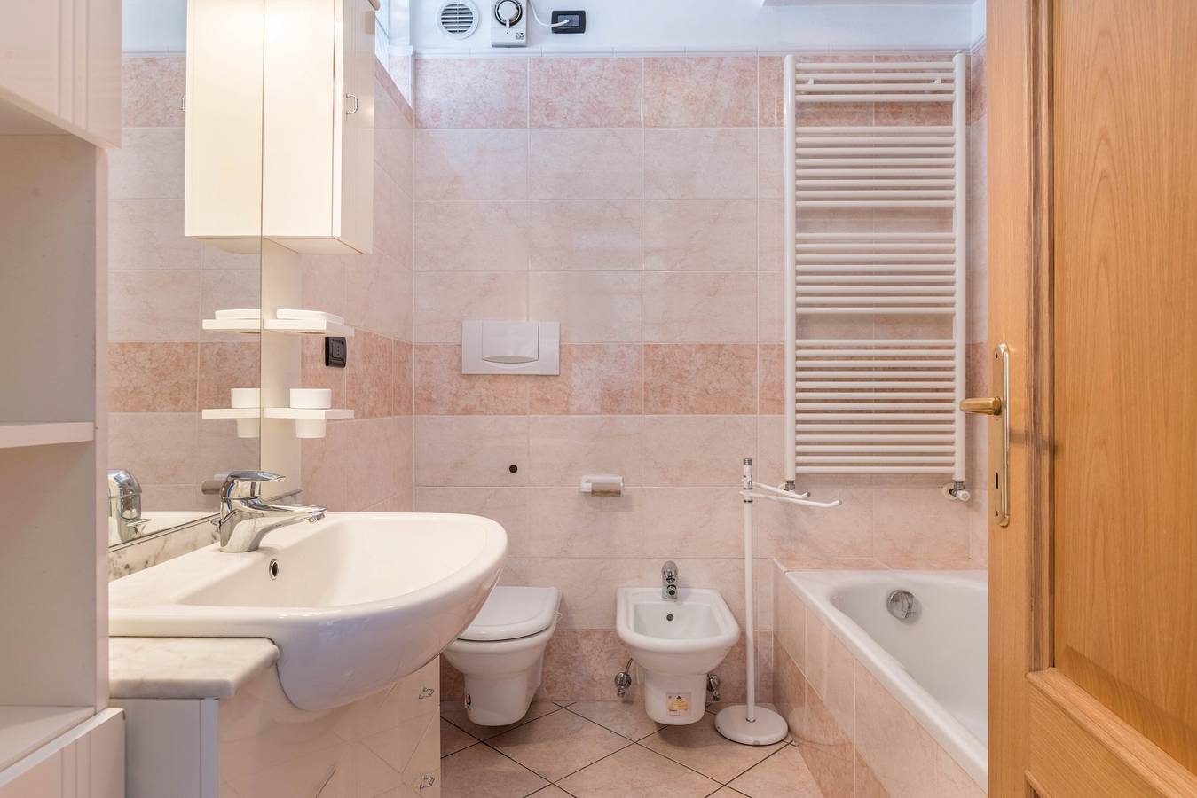 Huisdiervriendelijk appartement 'Tra i Due Laghi' met uitzicht op het meer & terras, foto 15