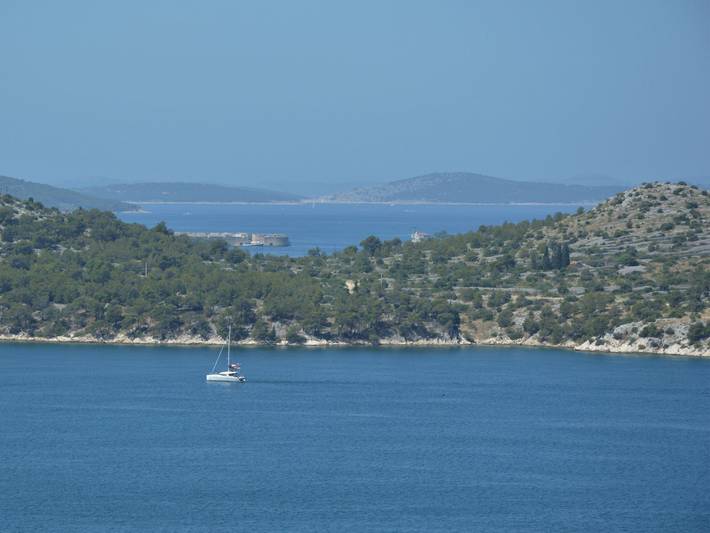 Ferienhaus für 5 Personen, mit Terrasse und Garten in Sibenik - 3