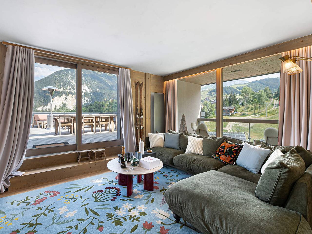 Apartamento entero, Magnífico apartamento de 6 habitaciones con jacuzzi en Courchevel, cerca de las pistas in Saint-Bon-Tarentaise, Les Trois Vallées
