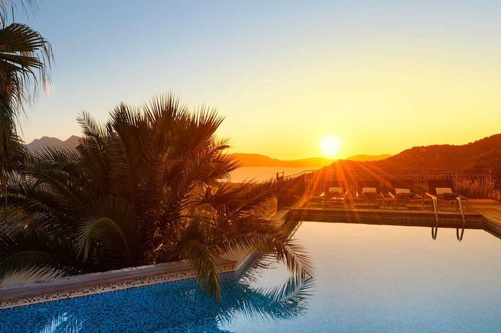 Villa pour 14 personnes, animaux acceptés à Lumio