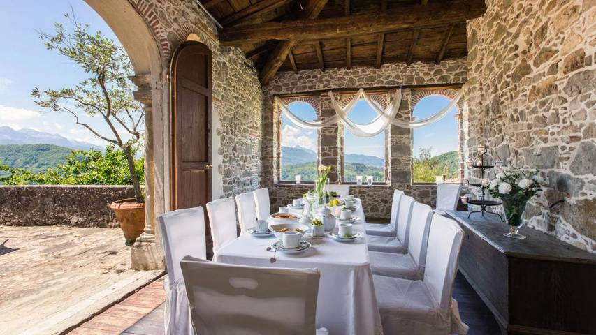 Villa per 12 persone, con Balcone e Idromassaggio nonché Terrazza e Giardino in Garfagnana