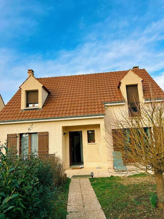 Location de vacances pour 8 personnes, avec terrasse et jardin à Bondoufle - 3