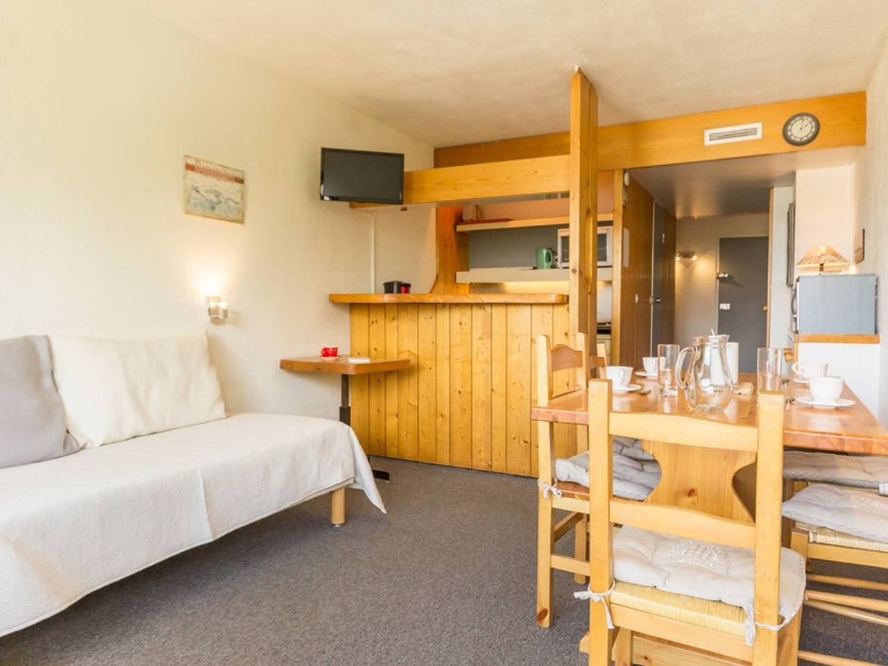 Estudio entero, Estudio para 5 pers, acceso directo a pistas, balcón in Arc 1800, Bourg-Saint-Maurice