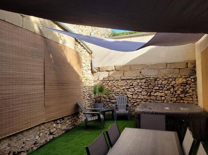 Location de vacances pour 8 personnes, avec Jacuzzi et Jardin à Flaux