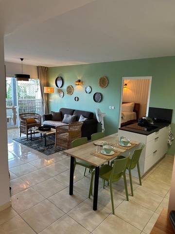 Gîte pour 4 personnes, avec vue sur le lac ainsi que vue et terrasse dans Friars Bay Saint Martin