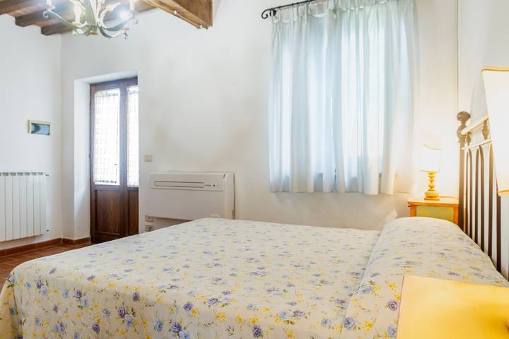 Appartamento intero, Appartamento 'Bruco' con piscina condivisa, Wi-Fi e aria condizionata in Magliano in Toscana, Provincia di Grosseto